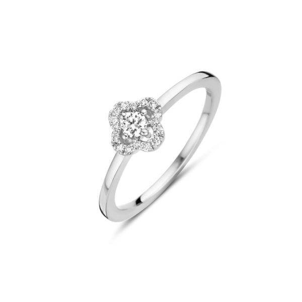 Trouvez votre bague de fiançailles personnalisée à Strasbourg