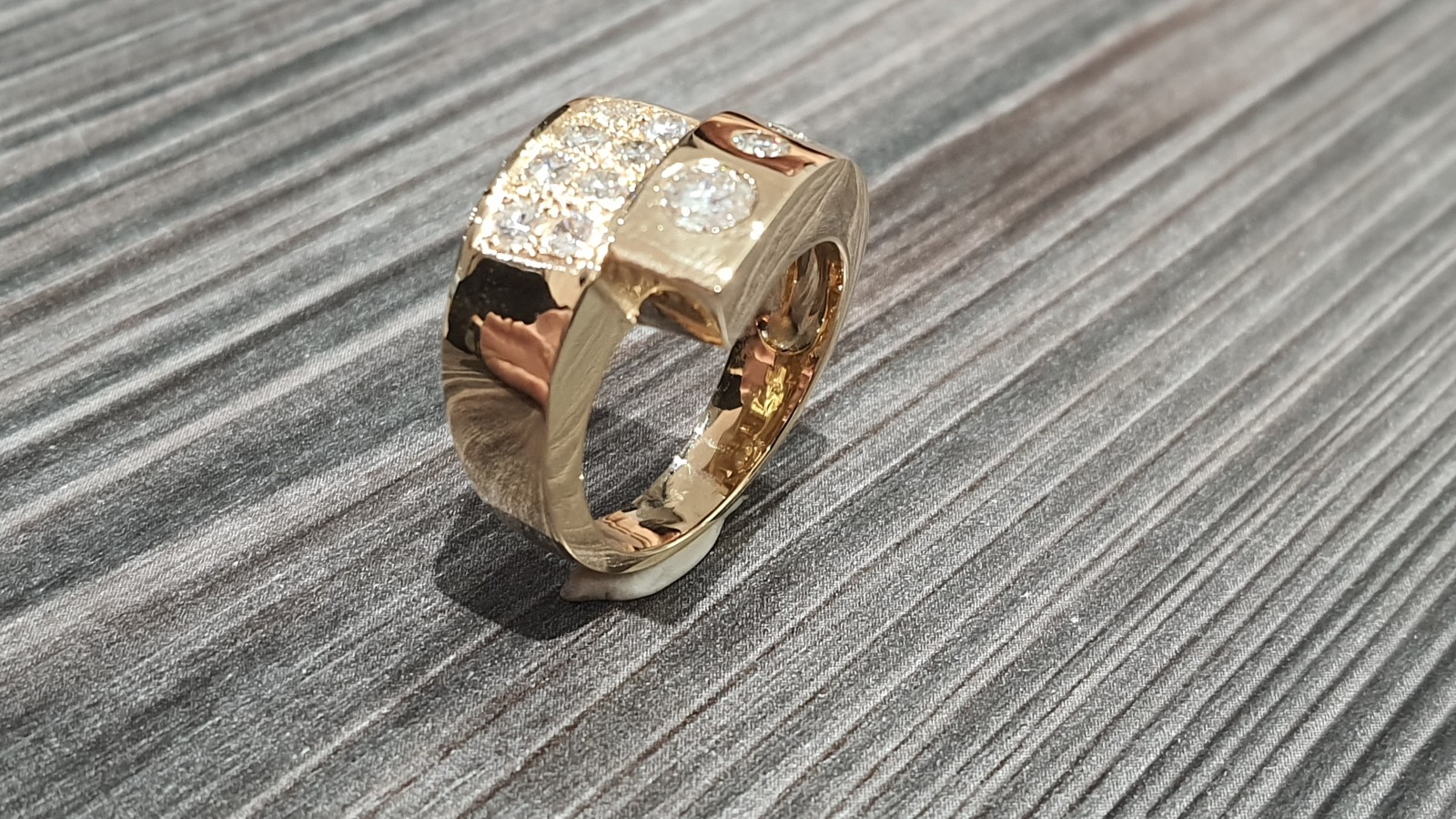 commande, creation d une bague or jaune 18kts et diamants