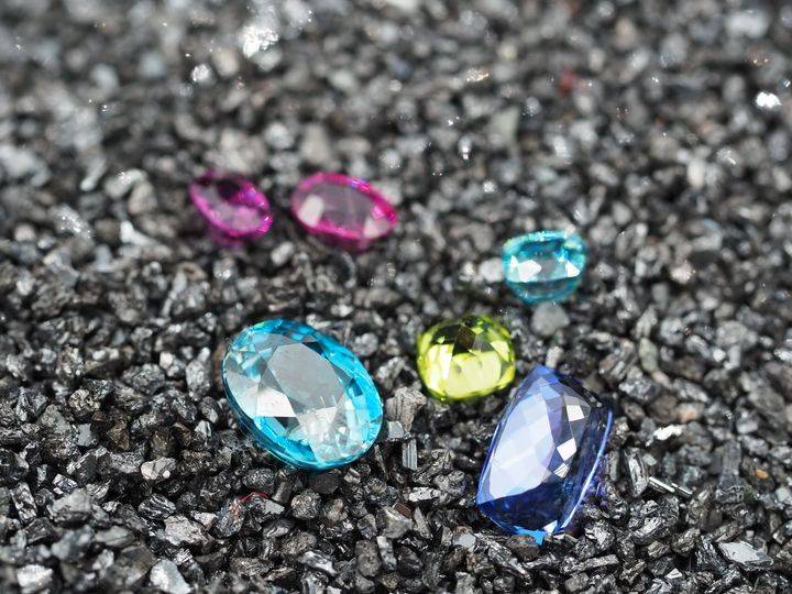 Trouver un expert en gemmologie pour vos bijoux à Strasbourg