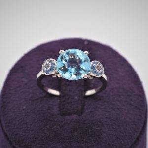 Trouver une bijouterie pour monter une pierre précieuse sur une bague, Strasbourg